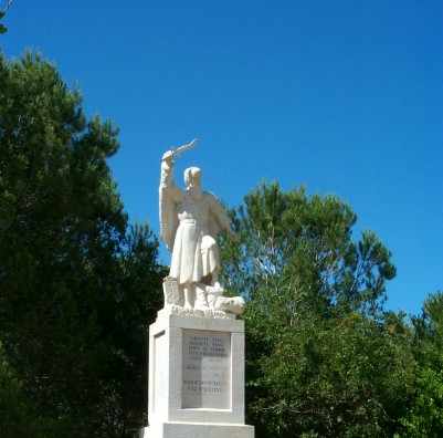 памятник Илие-пророку